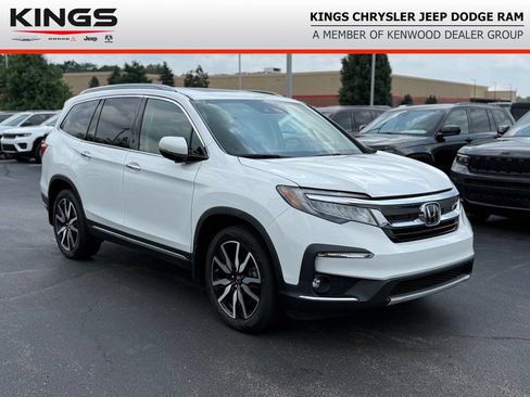 Used 2022 Honda Pilot Touring image 1