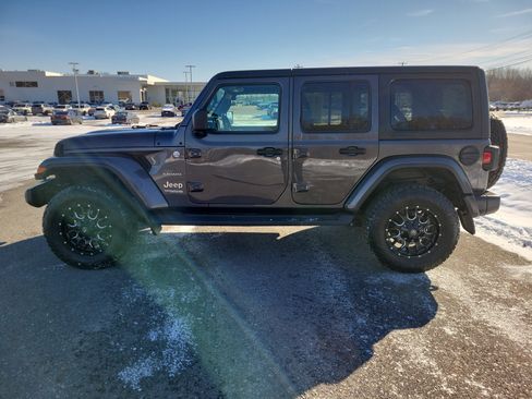 Used 2020 Jeep Wrangler Unlimited Sahara w/ Cold Weather Group image 8