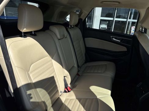 Used 2024 Ford Edge SEL image 10