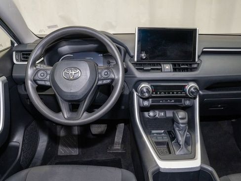 Used 2024 Toyota RAV4 XLE image 2