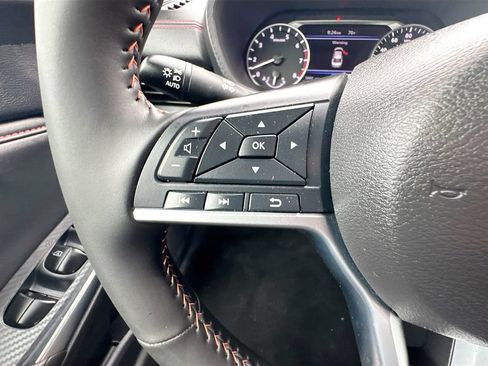 Used 2025 Nissan Sentra SR FWD image 30