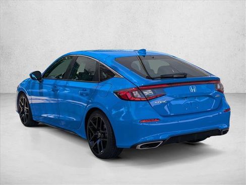 Used 2024 Honda Civic Sport Touring image 7