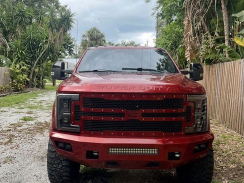 Used 2018 Ford F350 Platinum w/ Platinum Ultimate Package AWD/4WD image 3
