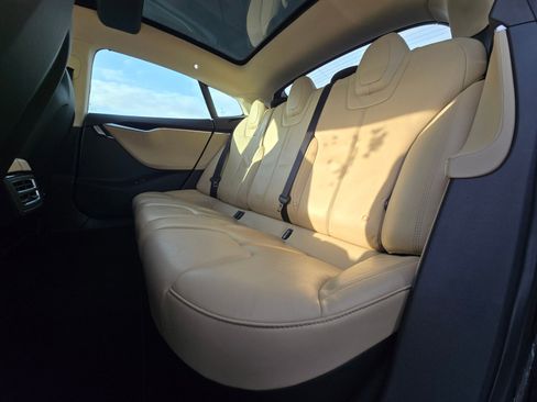 Used 2013 Tesla Model S image 20