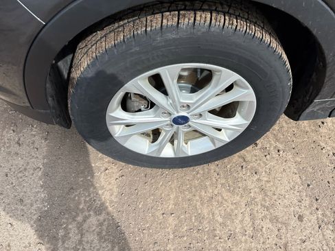 Used 2018 Ford Escape SE w/ Ford Safe & Smart Package image 5