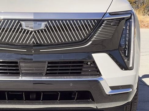 New 2026 Cadillac Escalade IQ Luxury 2 image 8