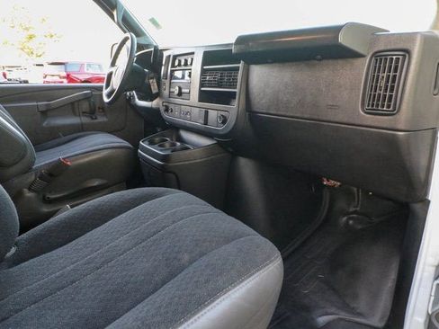 Used 2024 GMC Savana 2500 w/ Driver Convenience Package RWD image 21
