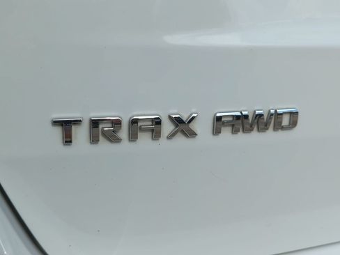 Used 2019 Chevrolet Trax LT w/ LT Convenience Package AWD/4WD image 4