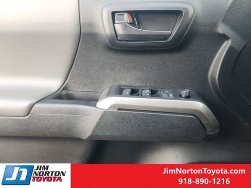 Used 2022 Toyota Tacoma SR5 RWD image 24