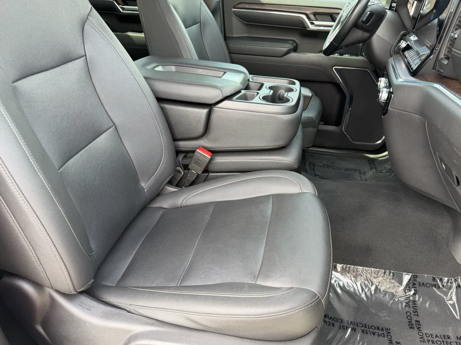 Used 2024 GMC Sierra 1500 SLT AWD/4WD image 10