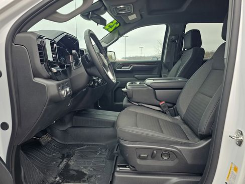 Certified 2025 GMC Sierra 1500 SLE w/ Preferred Package image 15