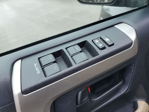 Used 2010 Toyota 4Runner SR5 image 20