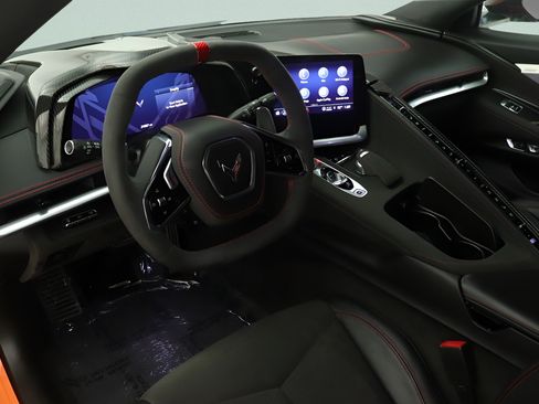 Used 2022 Chevrolet Corvette Stingray Premium Cpe w/ Z51 Performance Package RWD image 12
