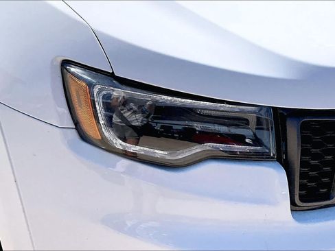 Used 2020 Jeep Grand Cherokee High Altitude AWD/4WD image 23