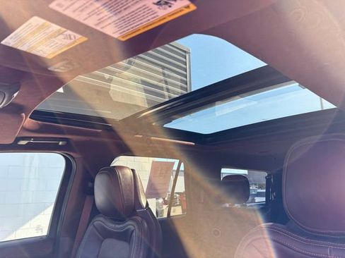 Used 2020 Lincoln Navigator L Black Label w/ Cargo Convenience Package image 28