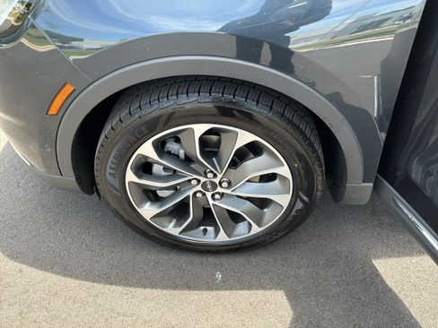 Used 2023 Lincoln Nautilus Reserve w/ Equipment Group 201A AWD/4WD image 13