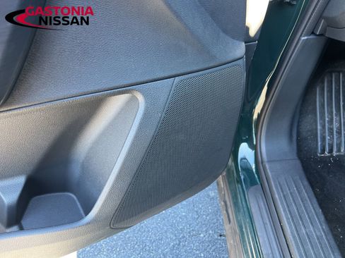 Used 2024 Nissan Pathfinder SL image 14