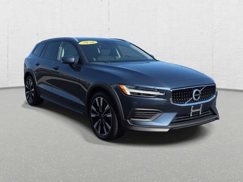 Used 2020 Volvo V60 T5 Cross Country w/ Protection Package AWD/4WD image 3