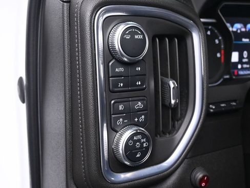 Used 2022 GMC Sierra 2500 Denali w/ Denali Ultimate Package AWD/4WD image 22
