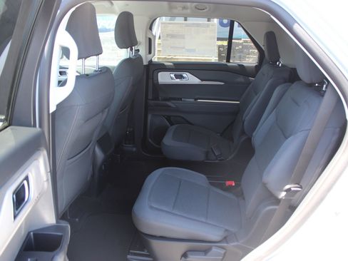 New 2026 Ford Explorer Active AWD/4WD image 18