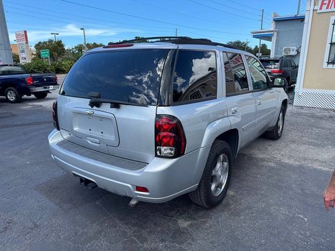 Used 2009 Chevrolet TrailBlazer LT w/ Sun And Sound Package AWD/4WD image 9