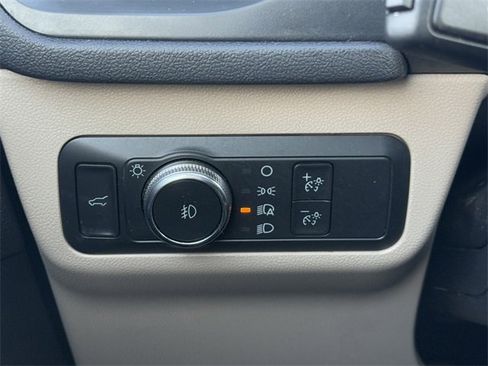 Certified 2022 Ford Escape SEL image 21