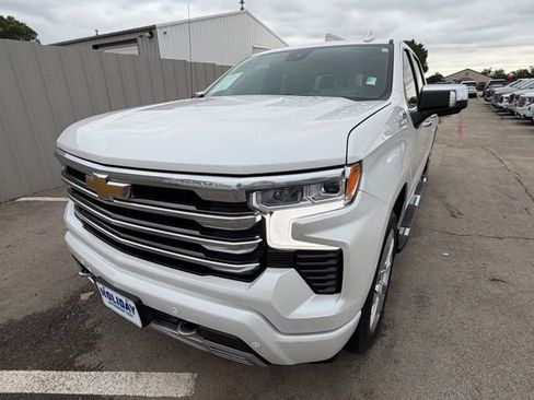 Used 2023 Chevrolet Silverado 1500 High Country w/ High Country Premium Package AWD/4WD image 14