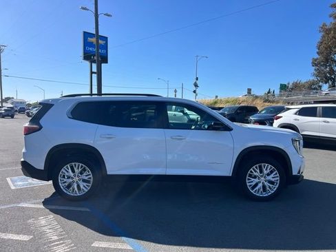 Used 2024 GMC Acadia Elevation AWD/4WD image 5