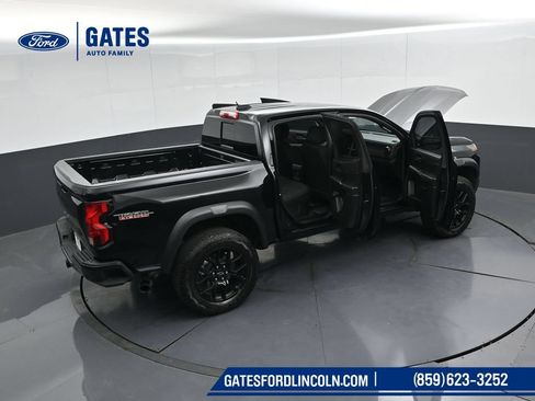 Used 2024 Chevrolet Colorado Trail Boss w/ LPO, Dark Essentials Package AWD/4WD image 53