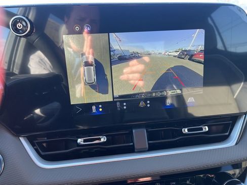 New 2026 Chevrolet Equinox LT w/ Convenience Package II image 22