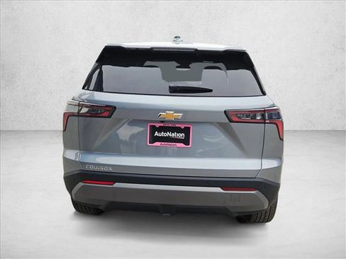 New 2026 Chevrolet Equinox LT w/ Convenience Package II image 8