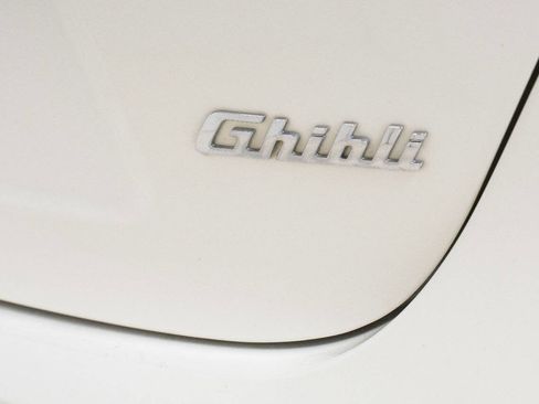Used 2018 Maserati Ghibli S GranSport image 17