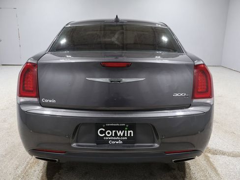 Certified 2018 Chrysler 300 S w/ 300S Premium Group image 4