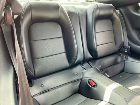 Used 2018 Ford Mustang GT Premium w/ Black Accent Package RWD image 20