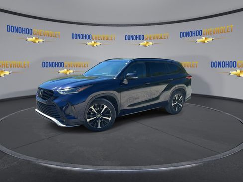 Used 2022 Toyota Highlander XSE FWD image 7