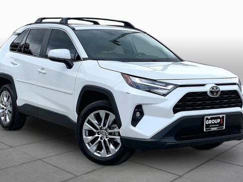 Used 2025 Toyota RAV4 XLE Premium AWD/4WD image 3