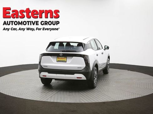 Used 2025 Nissan Kicks S image 38