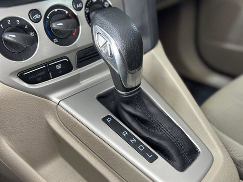 Used 2012 Ford Focus SE FWD image 19