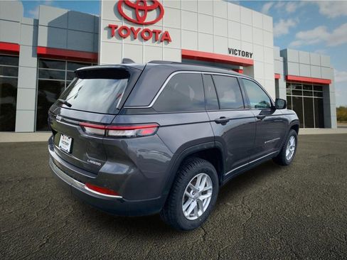 Used 2024 Jeep Grand Cherokee Laredo X w/ Trailer Tow Package image 3