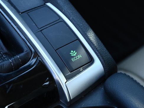 Used 2021 Honda Civic EX-L image 19