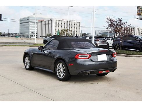 Used 2018 FIAT 124 Spider Classica image 4