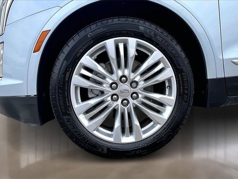 Used 2017 Cadillac XT5 Premium Luxury image 8