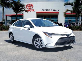 Used 2025 Toyota Corolla LE video 1