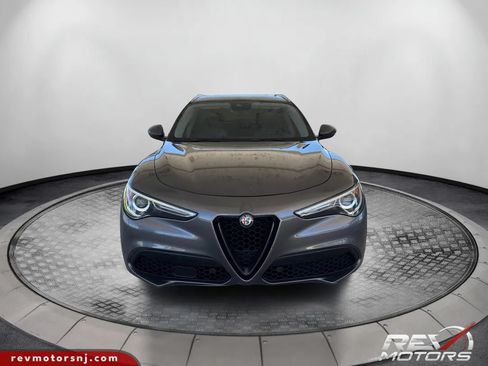 Used 2018 Alfa Romeo Stelvio Ti AWD/4WD image 8