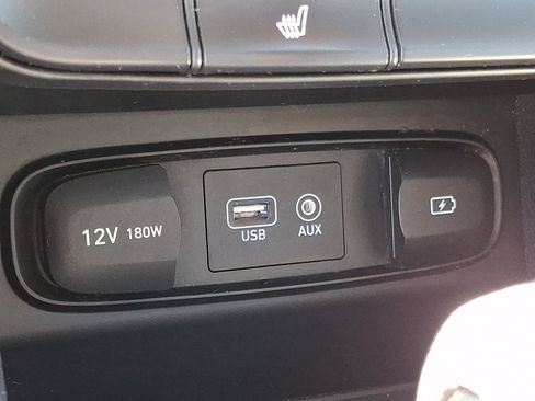 Used 2019 Hyundai Santa Fe SEL FWD image 25