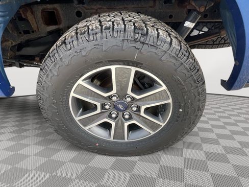 Used 2017 Ford F150 XLT w/ Equipment Group 302A Luxury image 11