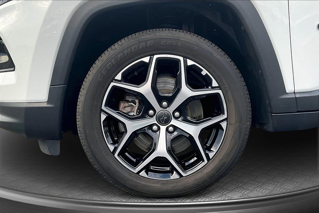 Used 2025 Jeep Compass Limited AWD/4WD image 34