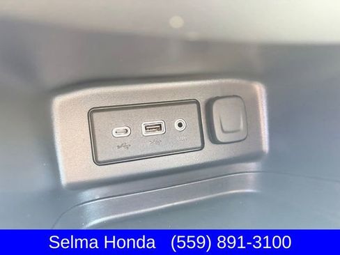 Used 2022 Chevrolet Equinox LT FWD image 21