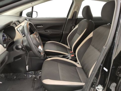 Used 2021 Nissan Versa SV image 17