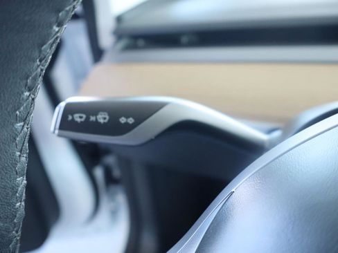 Used 2023 Tesla Model 3 Standard Range RWD image 23